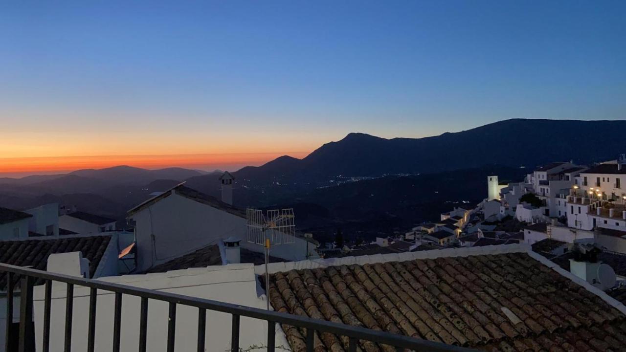 Casa “El Zumaque” En Zahara De La Sierra Villa Bagian luar foto
