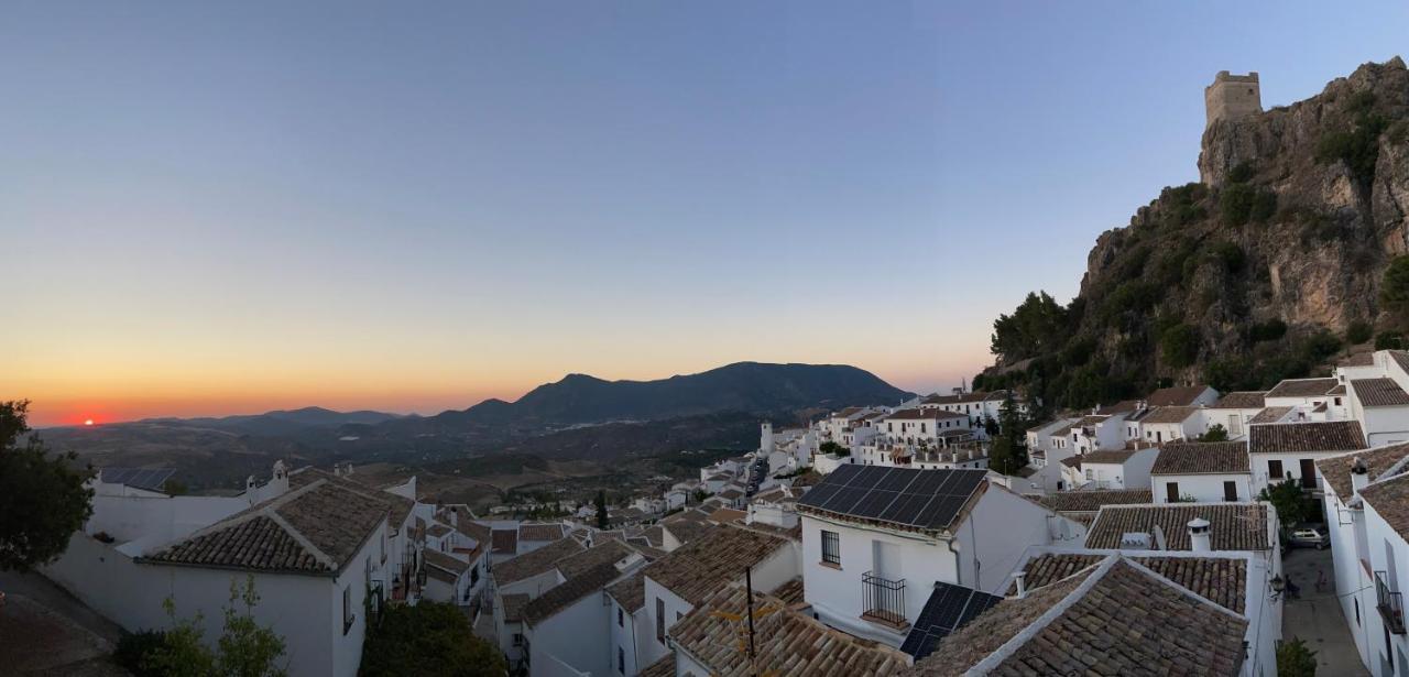 Casa “El Zumaque” En Zahara De La Sierra Villa Bagian luar foto